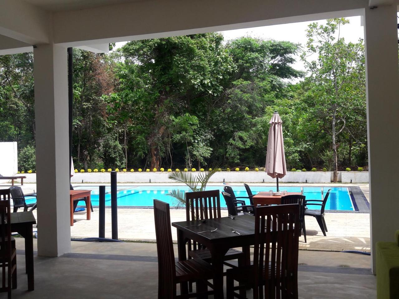 Lavish Resort - Sigirya Sigiriya Exterior photo