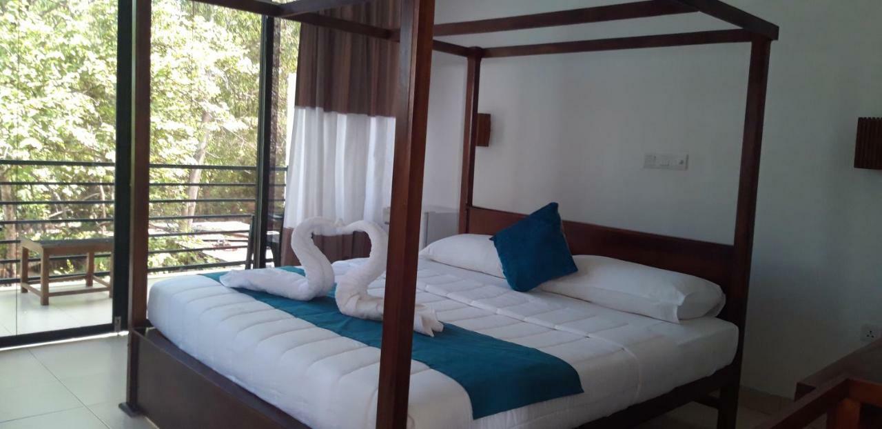 Lavish Resort - Sigirya Sigiriya Exterior photo